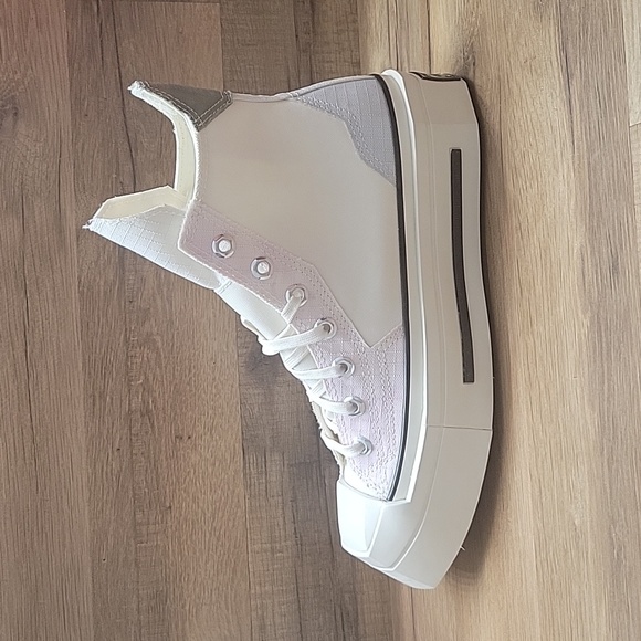 Converse High top Brand new platform in the box no lid. - Picture 10 of 15